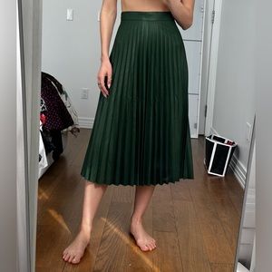 Zara skirt. Size XS. Color green